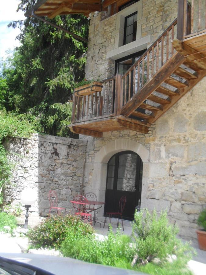 Les Chambres De Liane Cerdon  Exterior photo